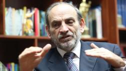 Yehude Simon propone becas de estudio para mayores de 50 años