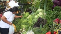 Verduras de hoja verde mejoran la salud intestinal