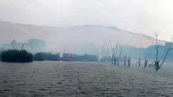 Trujillo: incendio consumió totorales en laguna de Conache