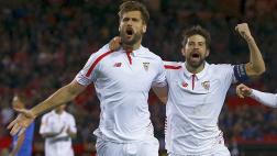 Sevilla goleó 3-0 al Molde y quedó cerca de octavos de final