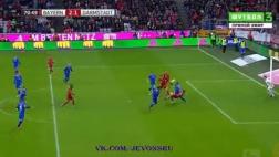 Thomas Müller marcó sensacional gol de chalaca en la Bundesliga