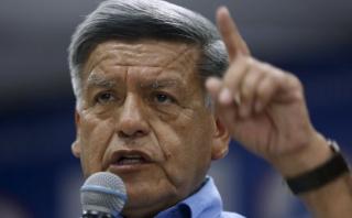 César Acuña: ex rector de UCV también niega firma en resolución