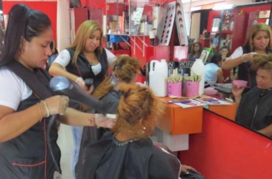 Penal de Chorrillos: internas atenderán en salón de belleza