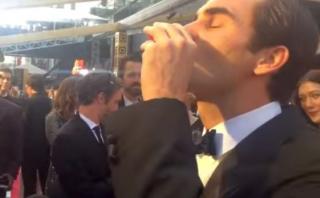 Federer se tomó un shot de tequila en los Oscar y así reaccionó