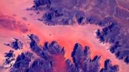 Los hipnóticos colores de la Tierra vistos desde el espacio