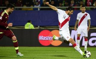 Así fue el gol más importante de Claudio Pizarro ante Venezuela