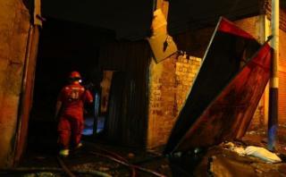Chosica: incendio consumió un depósito de material de reciclaje