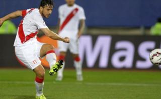 Claudio Pizarro está bien y "jugará próximos partidos" de Perú