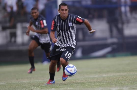 Fernando Meneses, ex Alianza Lima, fue convocado en Chile