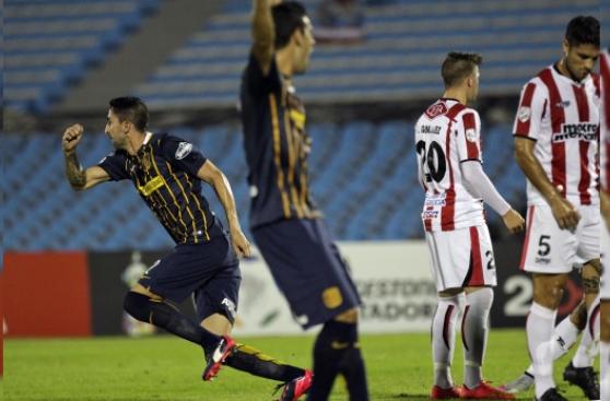 Rosario Central venció 3-1 a River Plate de Uruguay en la Copa