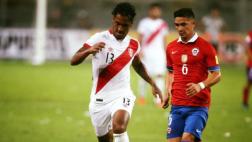 Renato Tapia regala una camiseta de la selección en Facebook