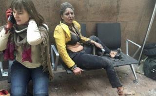 Ataques en Bruselas: la mujer cuya imagen ha impactado al mundo