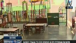 Padres toman colegio porque refacciones afectan a sus hijos
