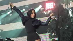 Demi Lovato se molesta con imprudentes fanáticos
