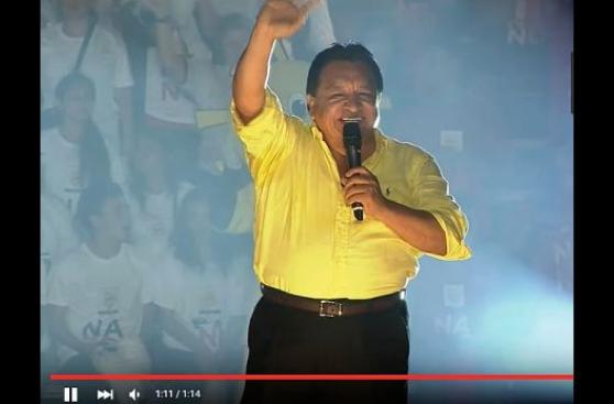 Mamá, hay un video de Pepe Luna en mi celular, por Pedro Ortiz