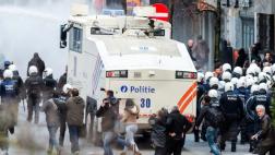 Bruselas: Policía dispersa a manifestantes con cañones de agua