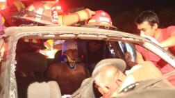 Surco: hombre en estado de ebriedad chocó auto contra un poste