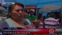 Comerciantes reclaman por construcción de stands en vía pública