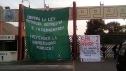 Universidad San Marcos amaneció tomada por grupo de estudiantes