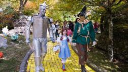 Ingresa al mundo de El Mago de Oz en este parque abandonado