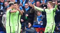 Manchester City goleó 3-0 a Chelsea con hat-trick de Agüero