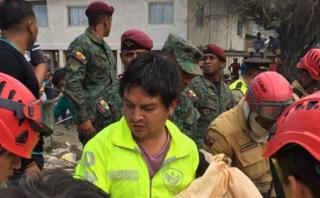 Ecuador despliega 10.000 soldados en zonas afectadas por sismo