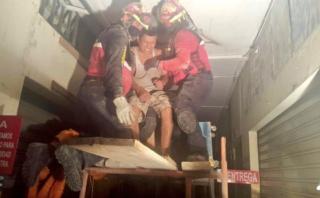 Ecuador: Fueron rescatados tras 32 horas bajo escombros [VIDEO]