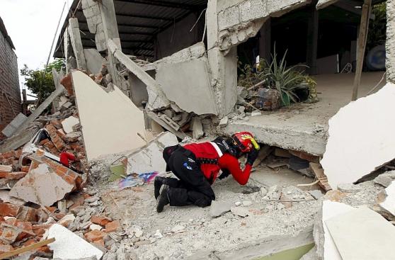 Devastación en Ecuador tras el terremoto de 7,8 grados [FOTOS]