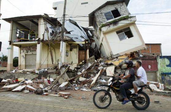 Devastación en Ecuador tras el terremoto de 7,8 grados [FOTOS]