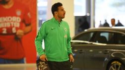 Bayern Múnich y los hinchas no se olvidaron de Claudio Pizarro