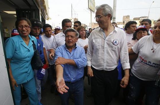 Somos Perú rompió alianza con partido de Acuña, dice Andrade