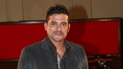 "Combate": Christian Domínguez llora tras contar su verdad