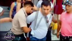 Agrede a policía que lo intervino por estacionar auto en vereda
