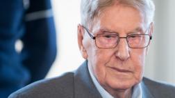 El primer guardia de Auschwitz que se disculpa en un juicio