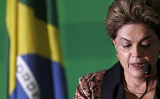 Aseguran que Rousseff estudia renunciar y convocar elecciones