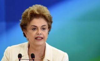 Dilma descarta su renuncia y asegura que luchará por volver