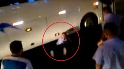 Choferes se pelean a golpes y uno de ellos casi muere arrollado