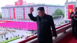 Corea del Norte: Gigantesco desfile a la gloria de Kim Jong-un