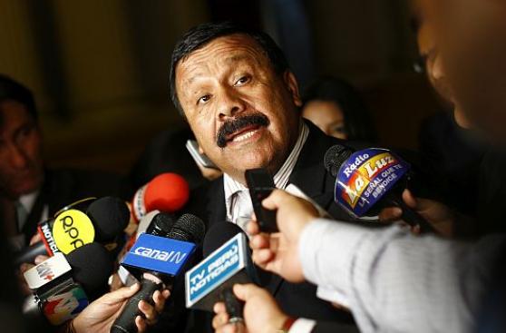 Retiran a nacionalistas de la Comisión de Energía y Minas