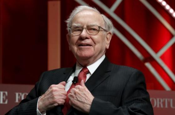 Buffett elogia a "inmigrantes ambiciosos" de Estados Unidos