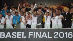 Sevilla hace historia en Europa: ganó tres finales seguidas