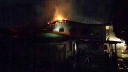 Tailandia: Incendio en dormitorio de colegio mata a 17 niñas