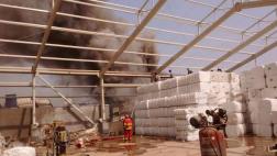 Ate: incendio en fábrica téxtil deja un trabajador herido