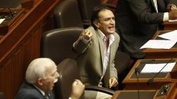Héctor Becerril dice que PPK “salió a lloriquear” tras debate