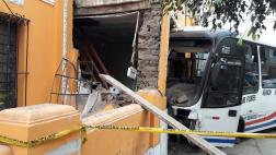 Magdalena: municipio demolerá parte de casa embestida por bus