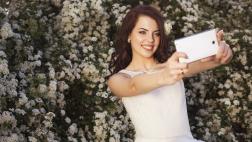 ¿Cómo reaccionaría tu pareja si te ve con un vestido de novia?