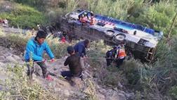 Chosica: subió a dos la cifra de muertos por caída de bus