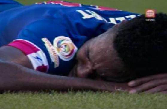 Perú-Haití: desconsolador llanto de haitiano que falló empate