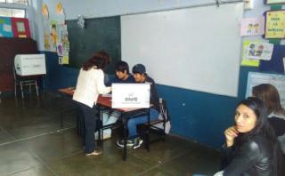 Con retrasos en instalación de mesas, comienzan elecciones