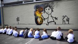 Banksy reaparece con mural para niños en Inglaterra